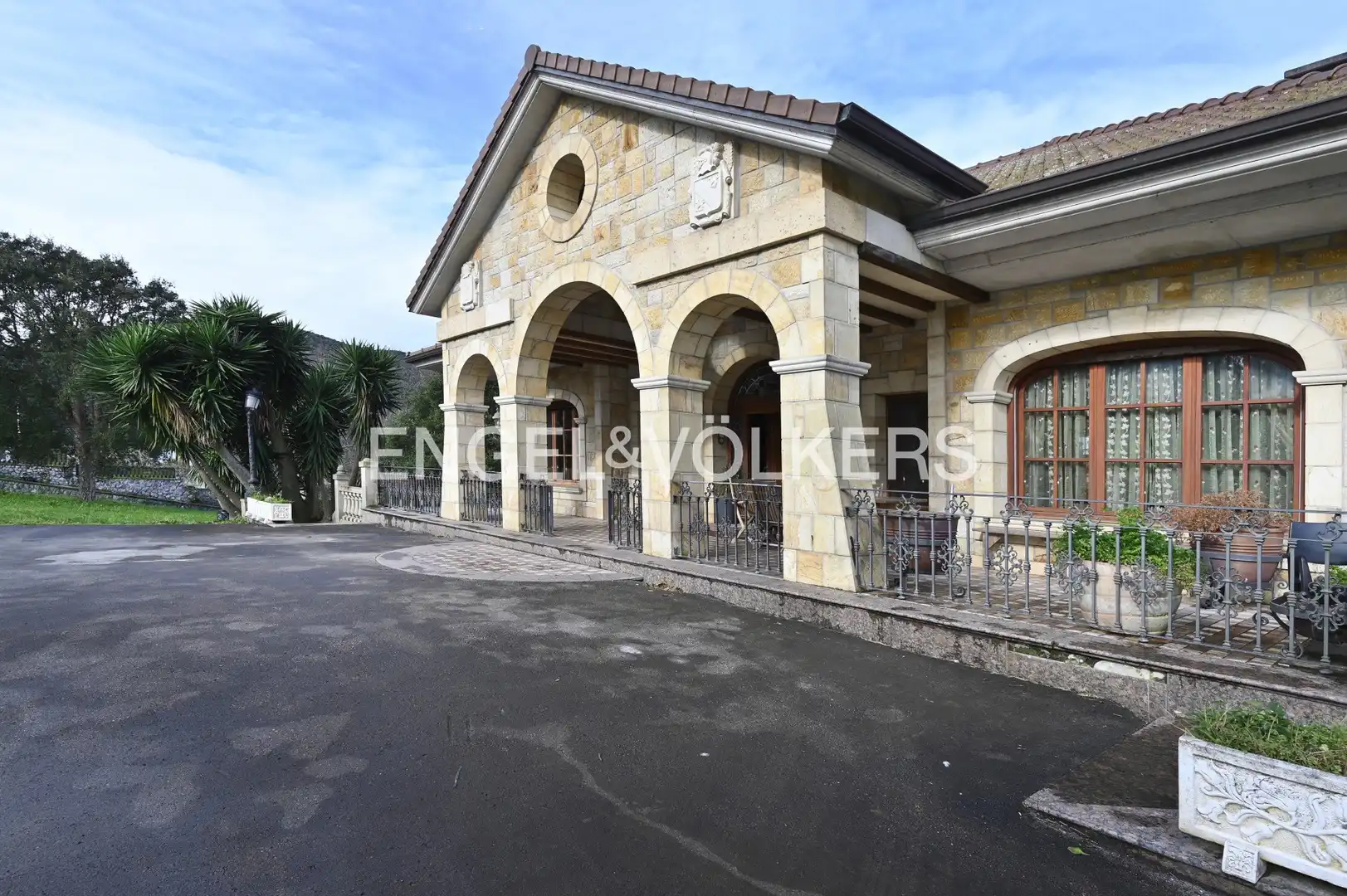 Vista exterior de Casa o chalet en venta en Arnuero con Calefacción, Jardín privado y Terraza