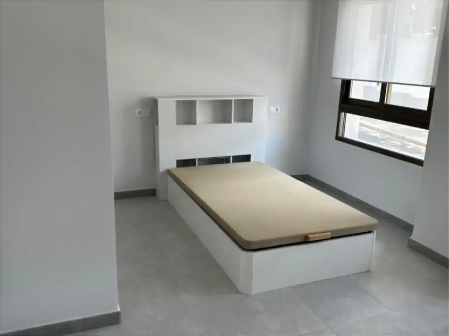 Dormitori de Estudi de lloguer en Cartagena amb Aire condicionat i Moblat