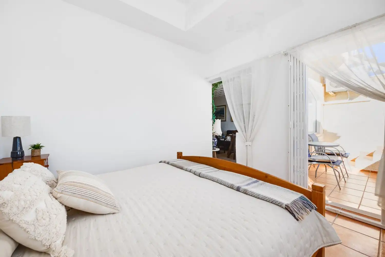 Habitación de Casa adosada en venta en Torrevieja con Aire acondicionado, Calefacción y Jardín privado