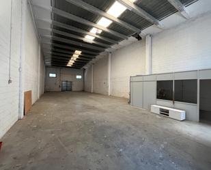 Industrial buildings to rent in Sils