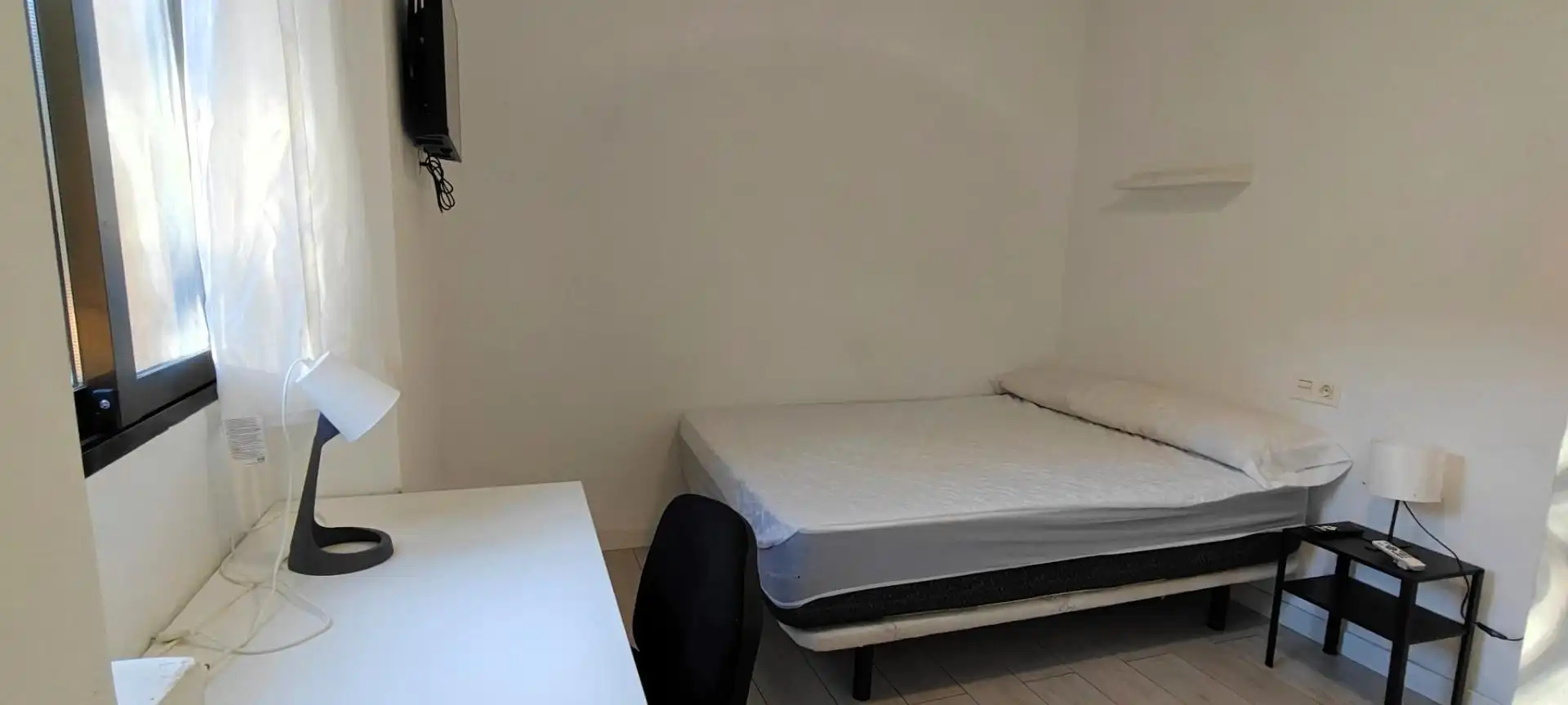 Schlafzimmer von Wohnung zur untervermieten in Beiro