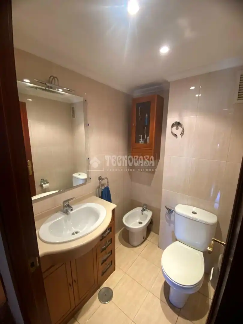 Baño de Piso en venta en Alicante / Alacant con Piscina comunitaria