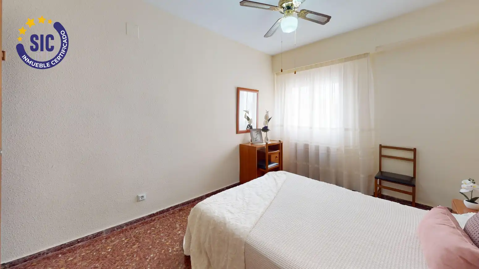 Habitación de Piso en venta en Valencia con Calefacción y Amueblado