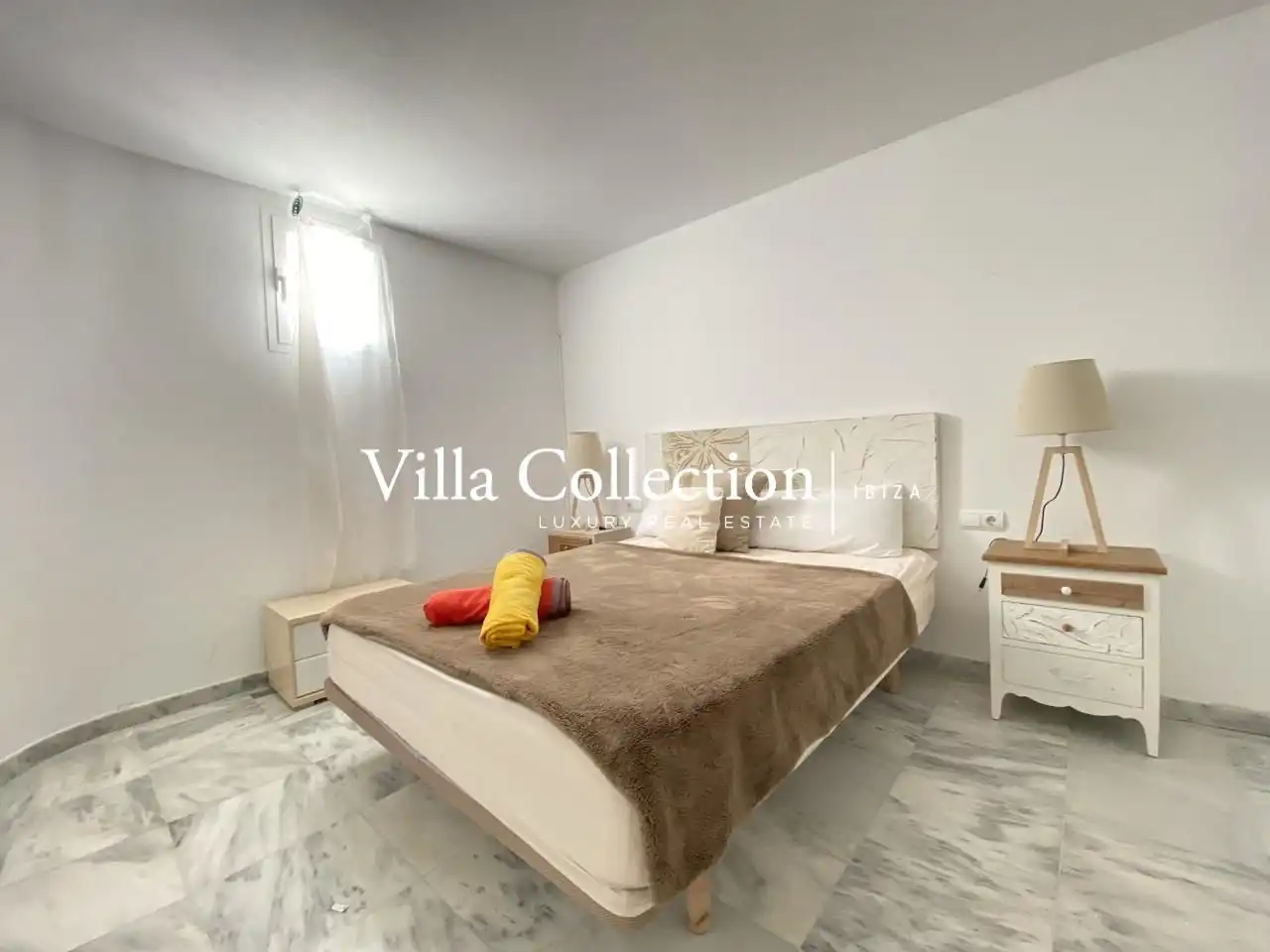 Schlafzimmer von Einfamilien-Reihenhaus zum Verkauf in Sant Josep de sa Talaia mit Privatgarten, Terrasse und Schwimmbad