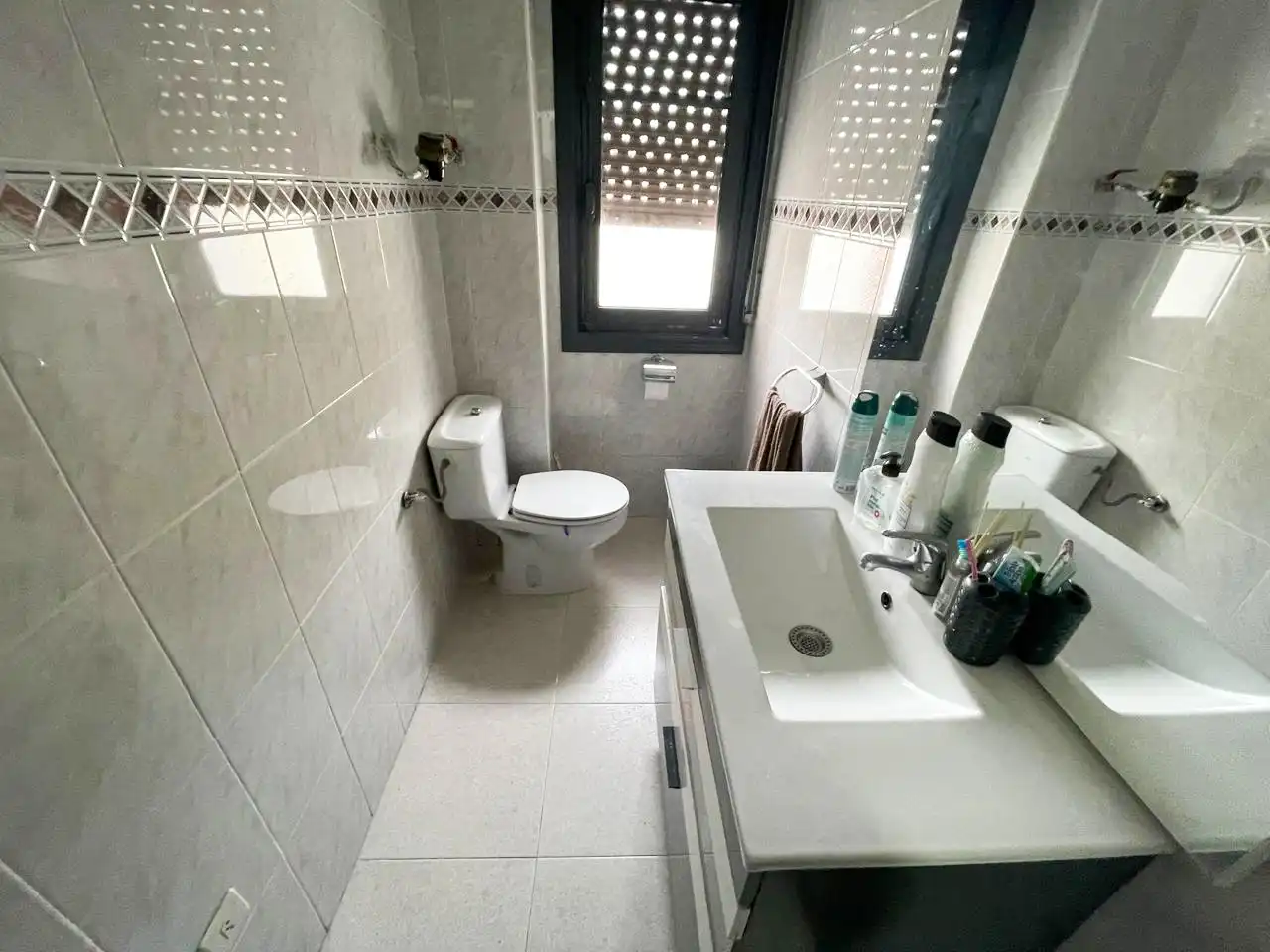 Baño de Piso en venta en Medina de Pomar con Calefacción, Terraza y Trastero