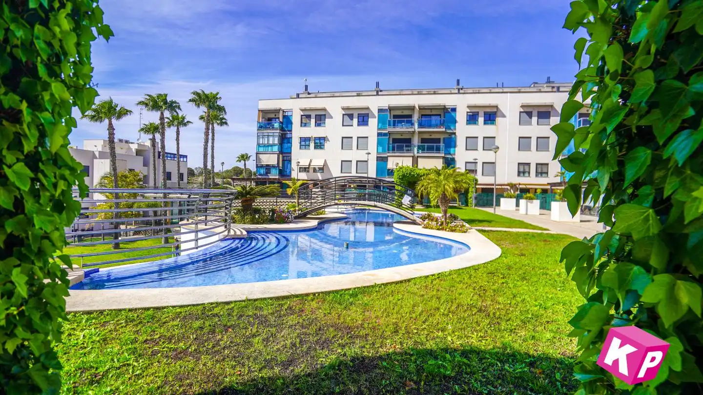 Vista exterior de Planta baja en venta en Santa Pola con Aire acondicionado, Calefacción y Terraza