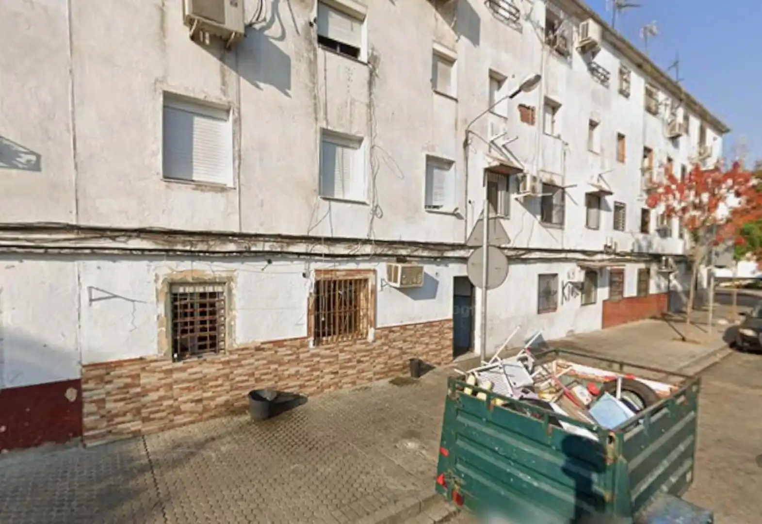 Exterior view of Houses for sale in Sevilla