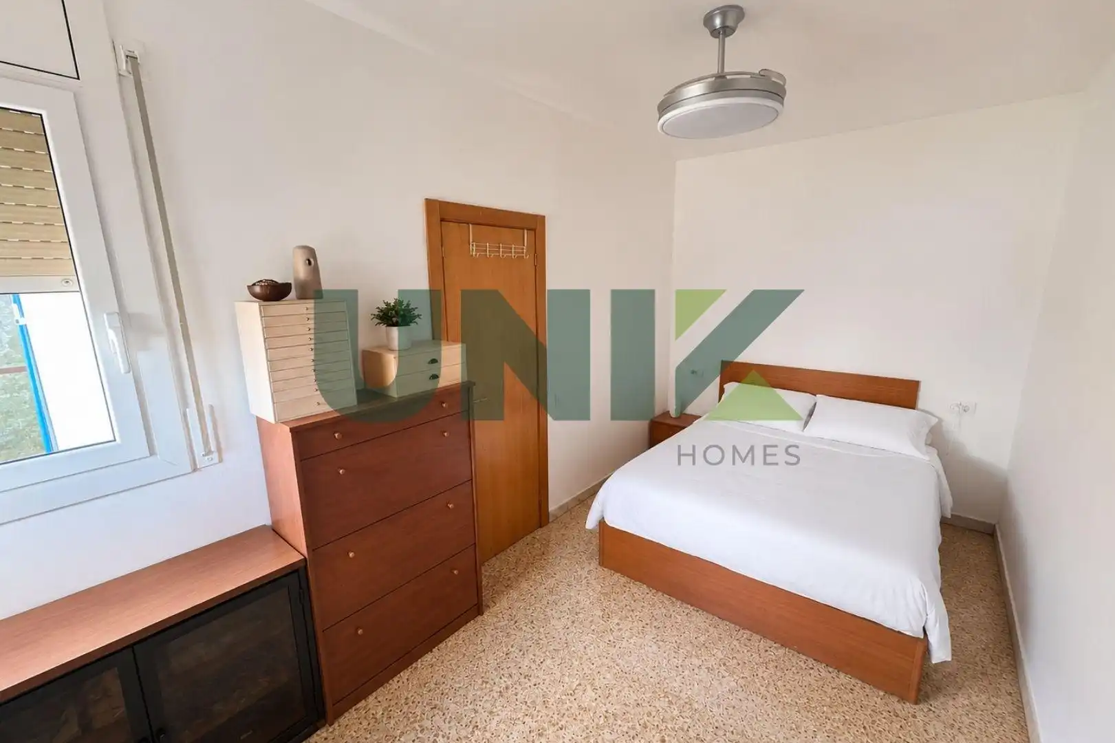 Schlafzimmer von Wohnung zum Verkauf in Barcelona mit Klimaanlage und Terrasse