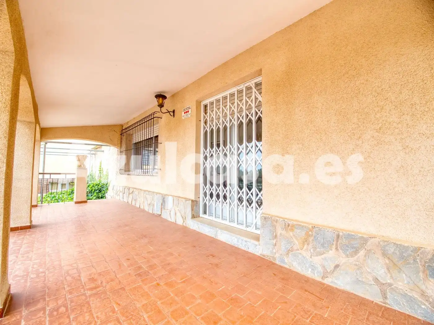Vista exterior de Casa o xalet en venda en Cartagena amb Jardí privat, Terrassa i Traster