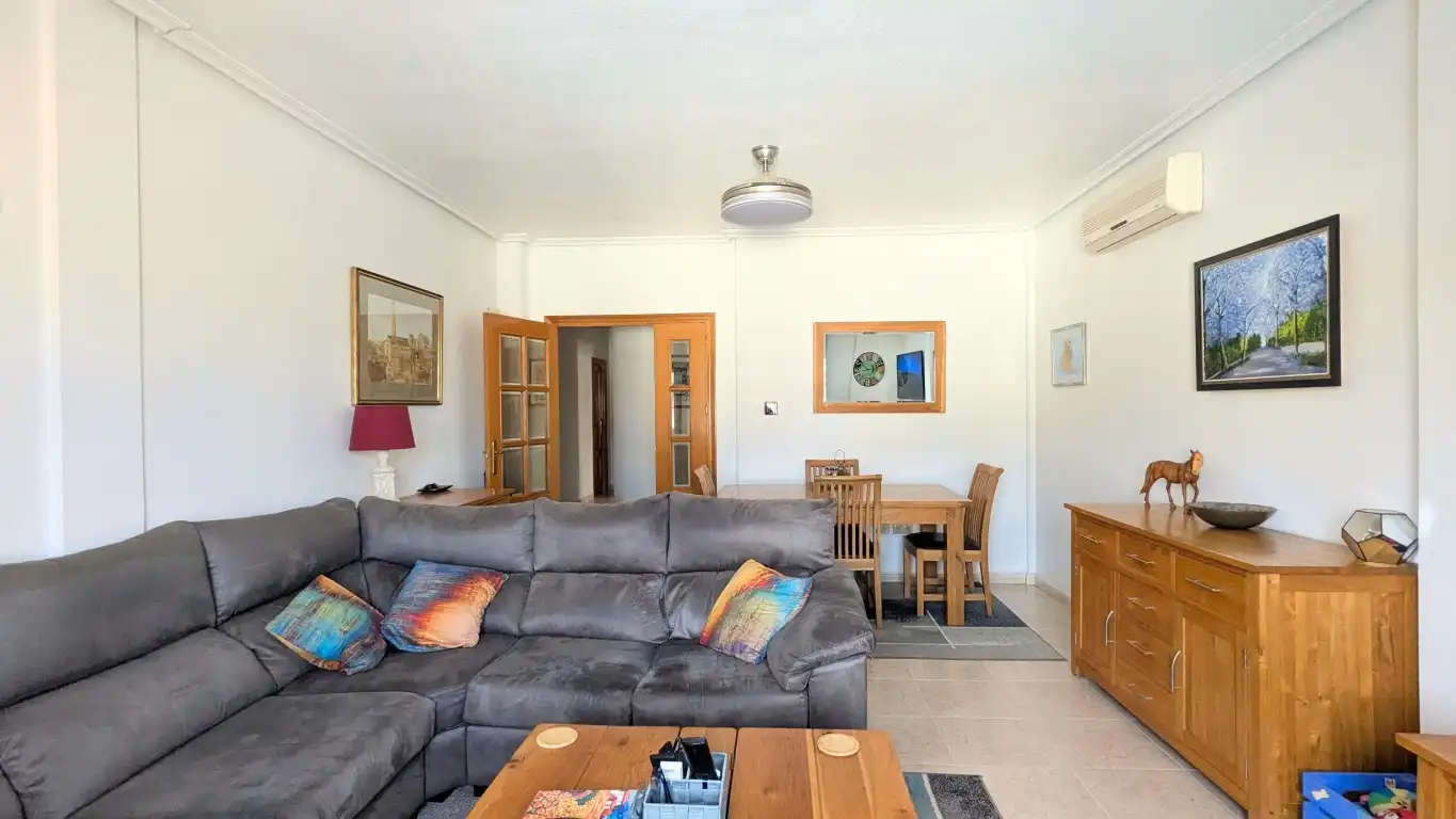 Sala de estar de Casa o chalet en venta en Bigastro con Microondas y Balcón