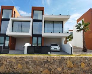 Exterior view of Single-family semi-detached for sale in Calpe / Calp  with Private garden