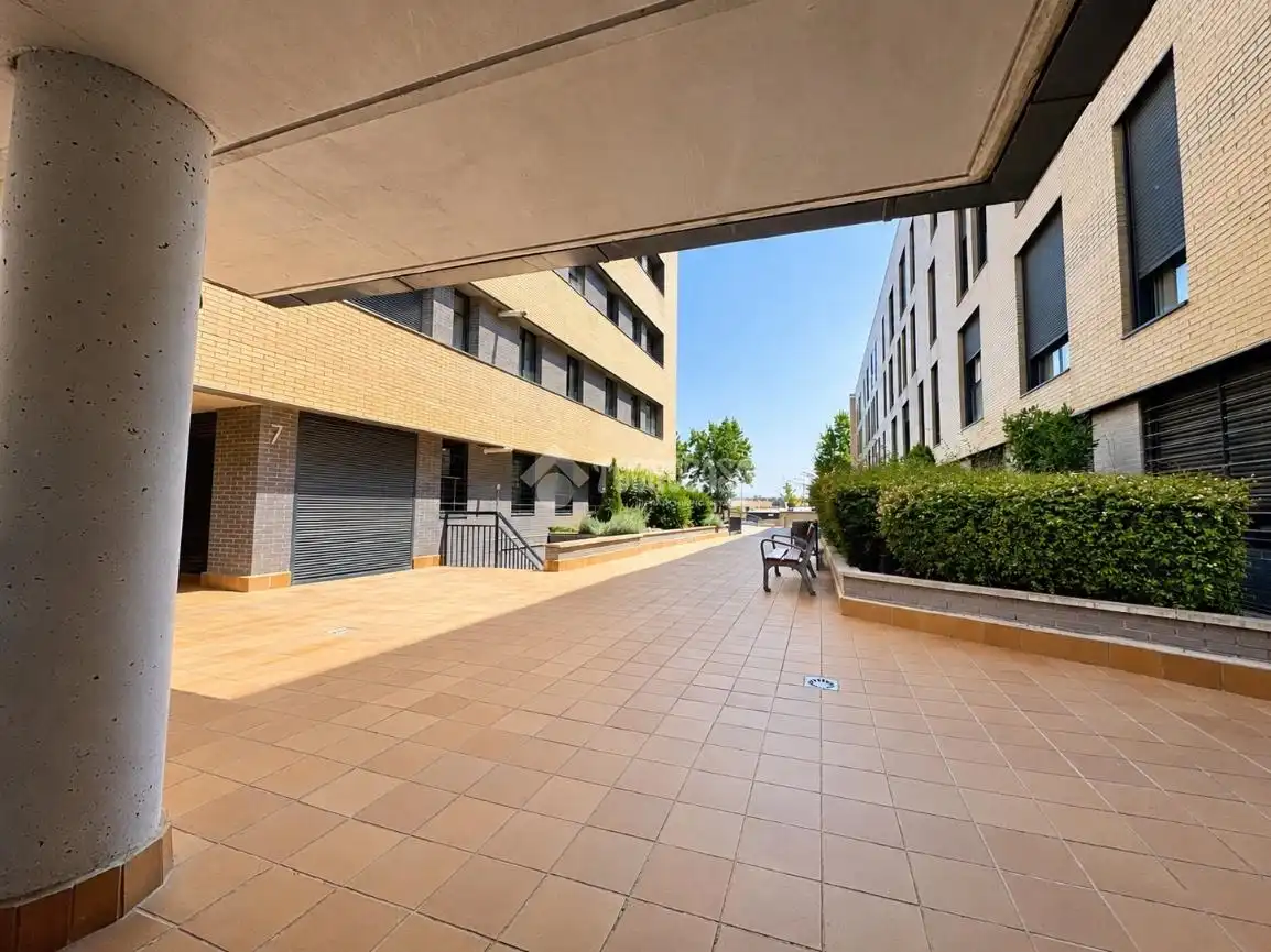 Vista exterior de Pis en venda en Aranjuez amb Calefacció i Traster