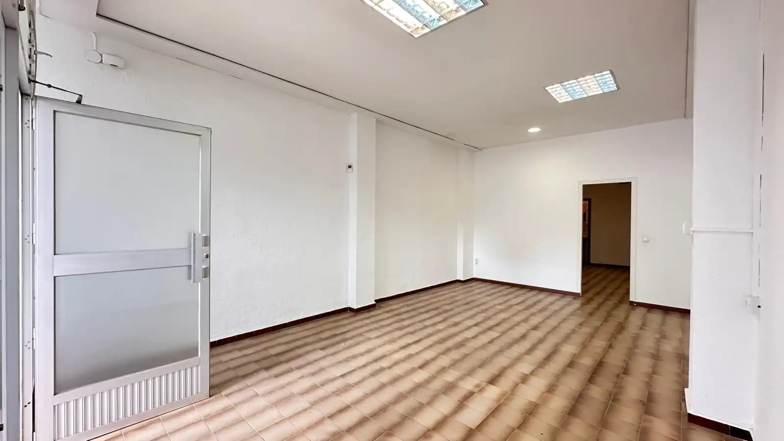 Gewerbefläche zum Verkauf in Calle del Farmacéutico Trullenque, imagen 6