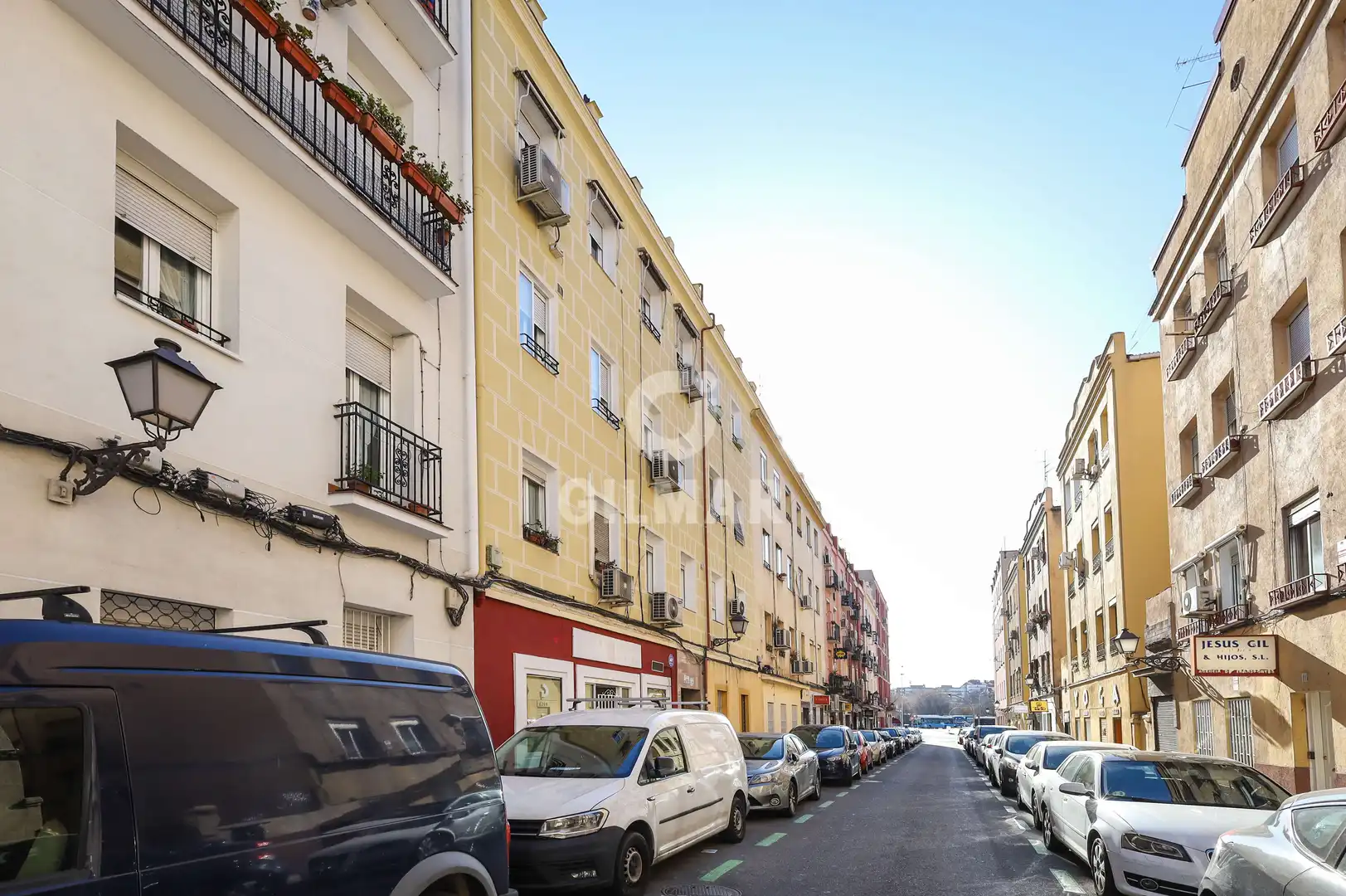 Vista exterior de Piso en venta en Madrid con Calefacción