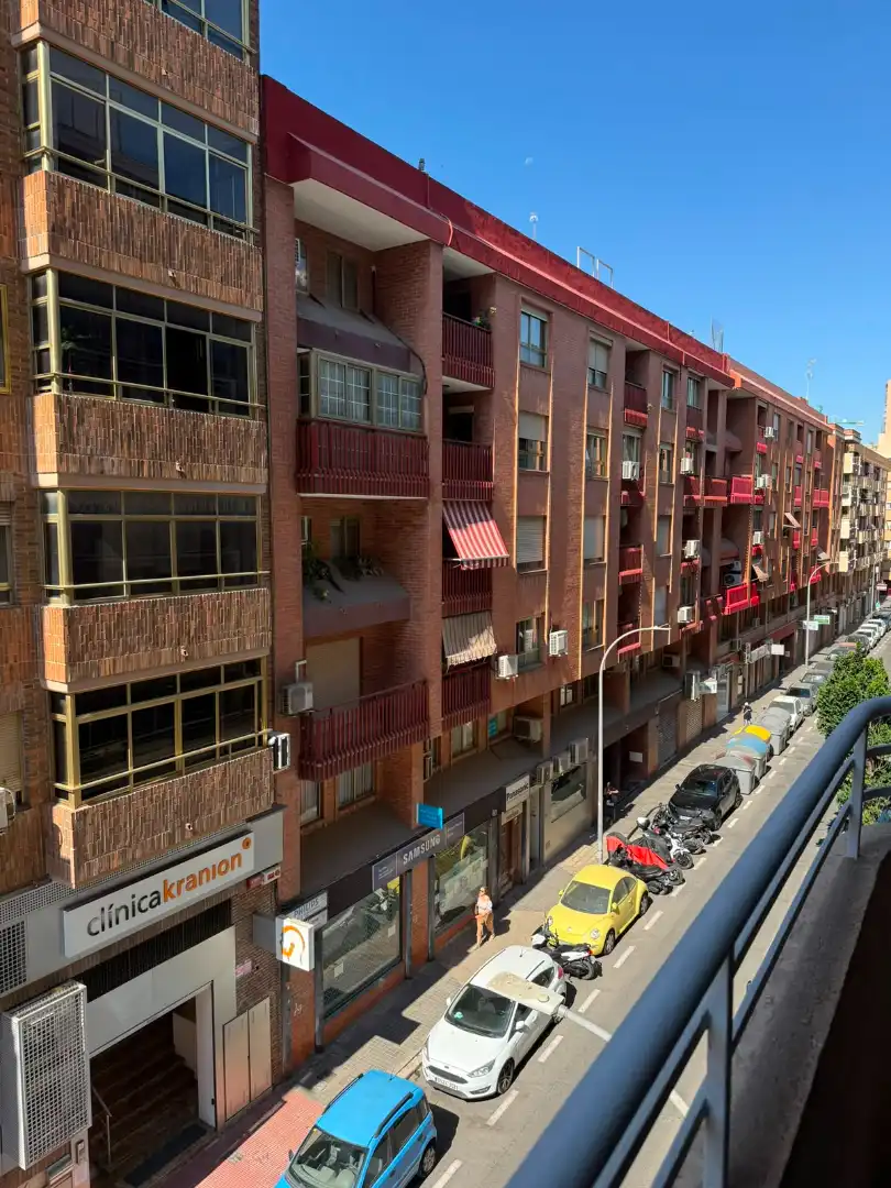 Vista exterior de Pis en venda en Alicante / Alacant amb Aire condicionat, Calefacció i Parquet