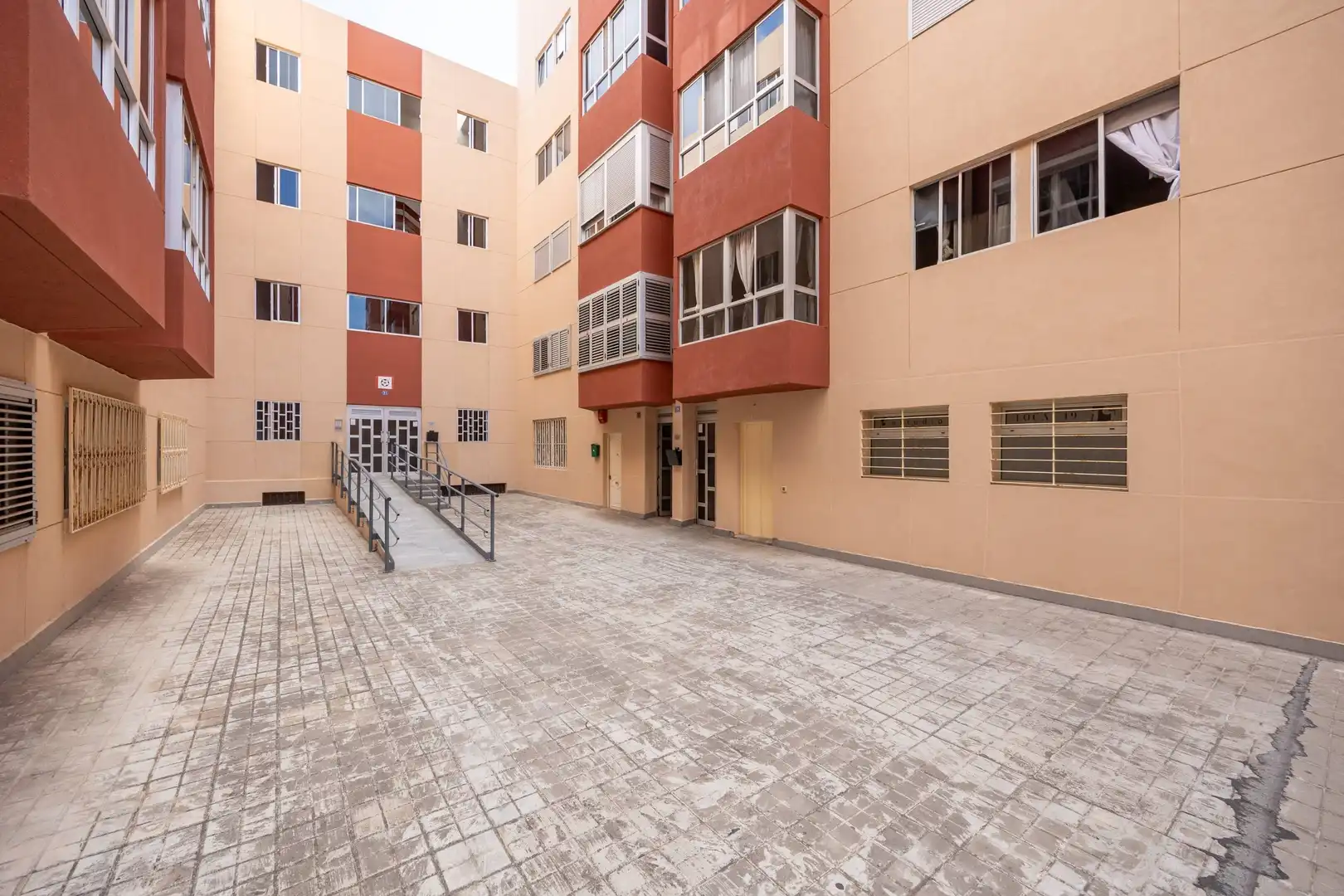 Vista exterior de Piso en venta en Las Palmas de Gran Canaria con Amueblado