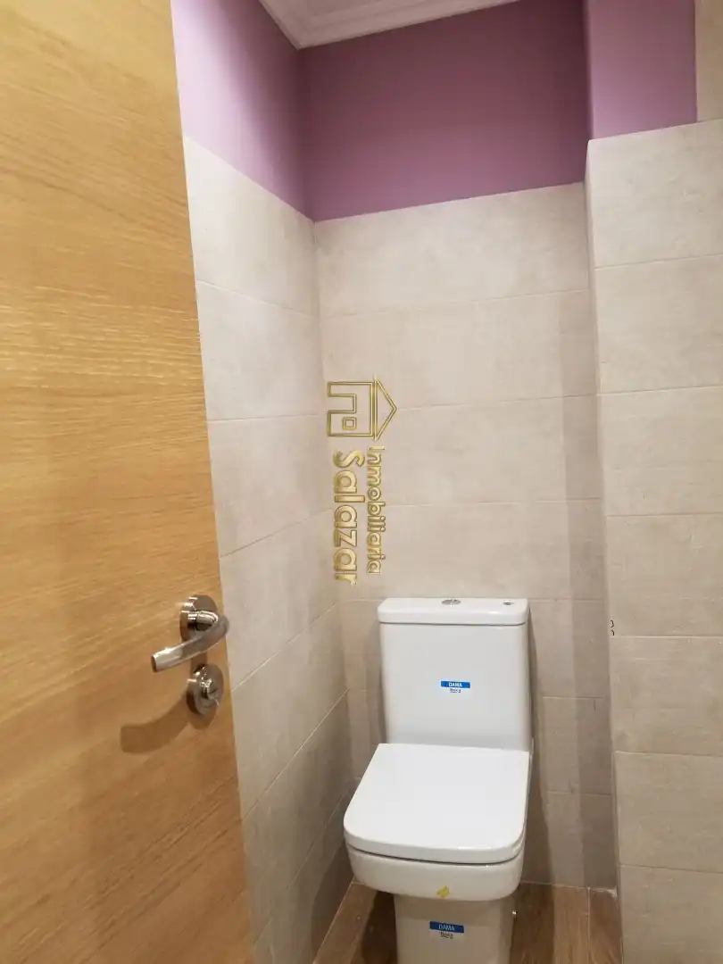 Baño de Piso de alquiler en Bilbao  con Calefacción