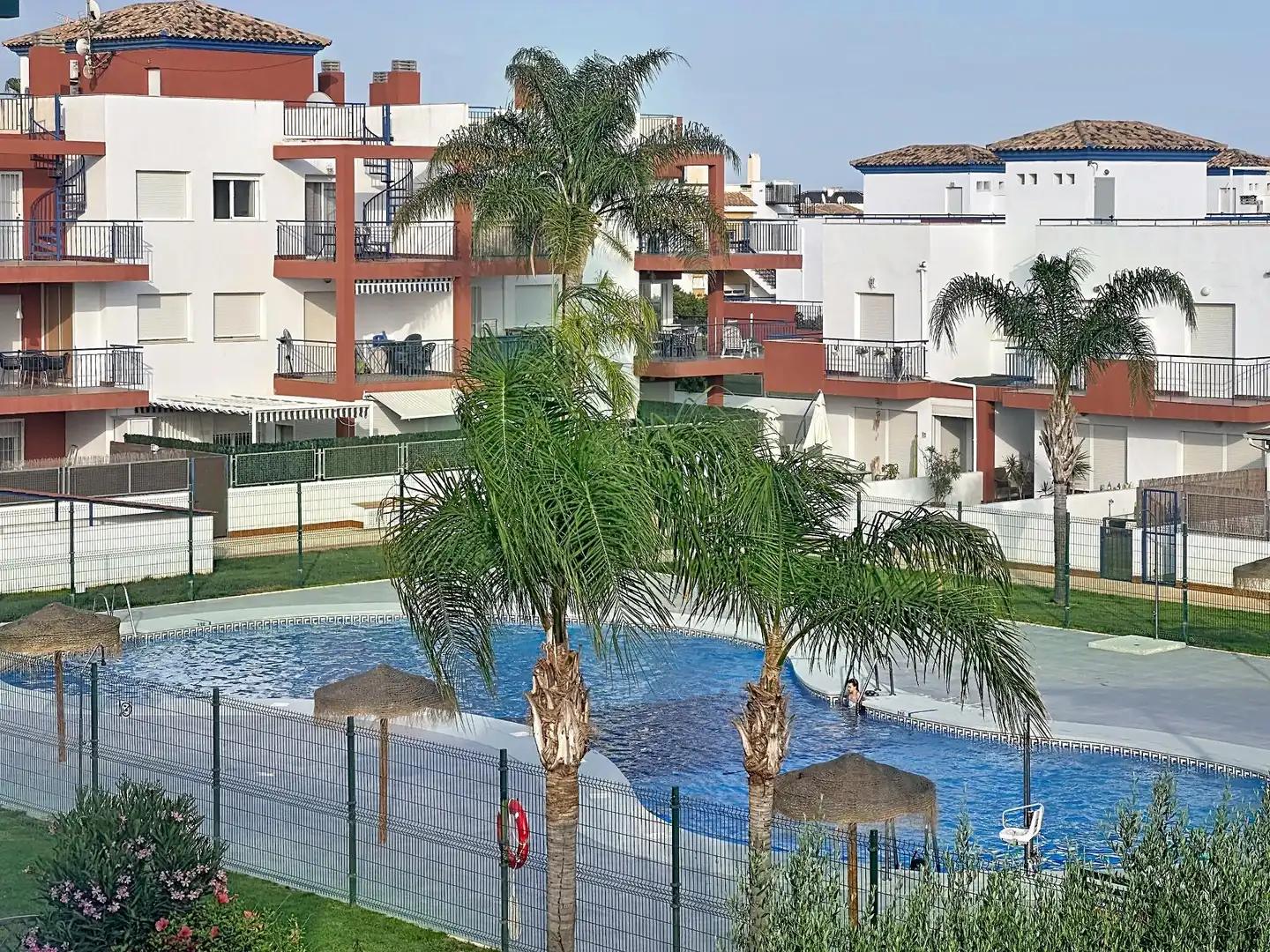 Piscina de Casa adosada en venda en Vera amb Terrassa i Piscina comunitària