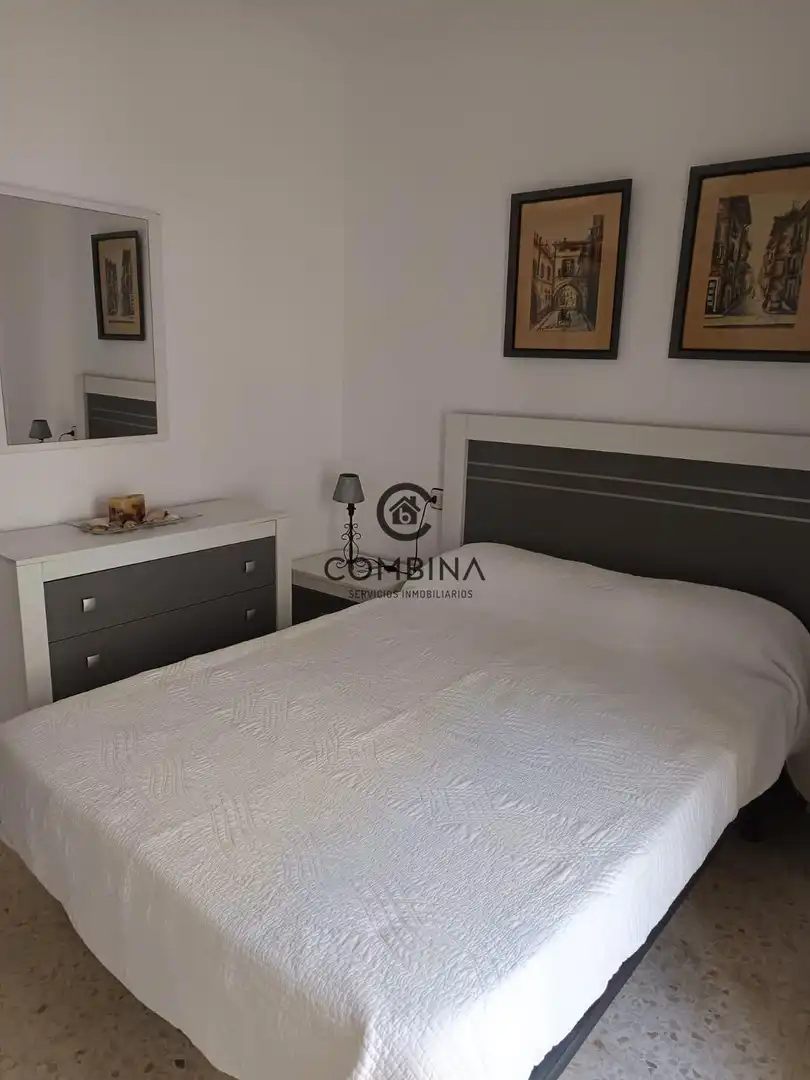 Dormitori de Pis en venda en Huelva amb Aire condicionat i Moblat
