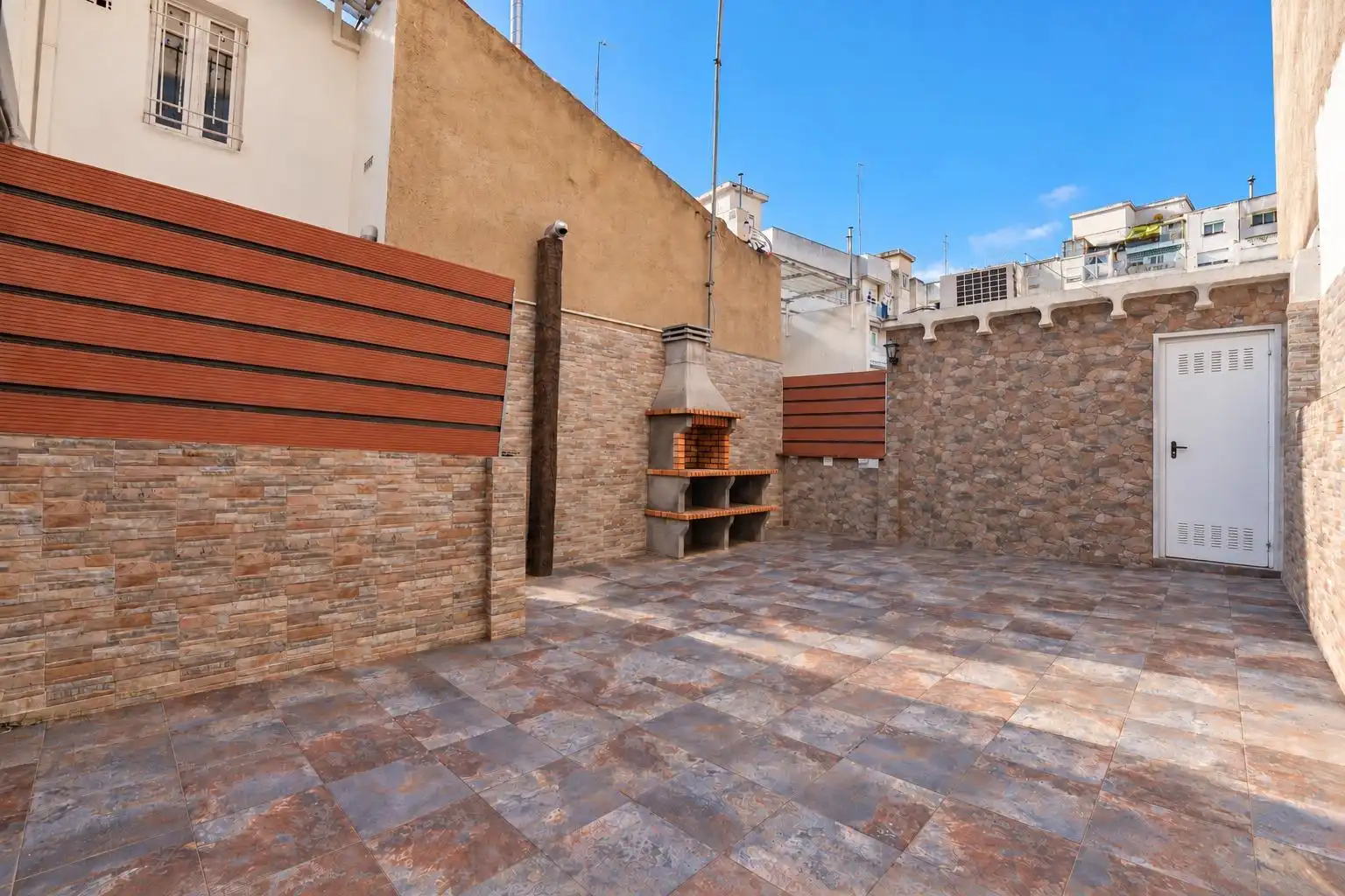 Terraza de Casa adosada en venta en Centre