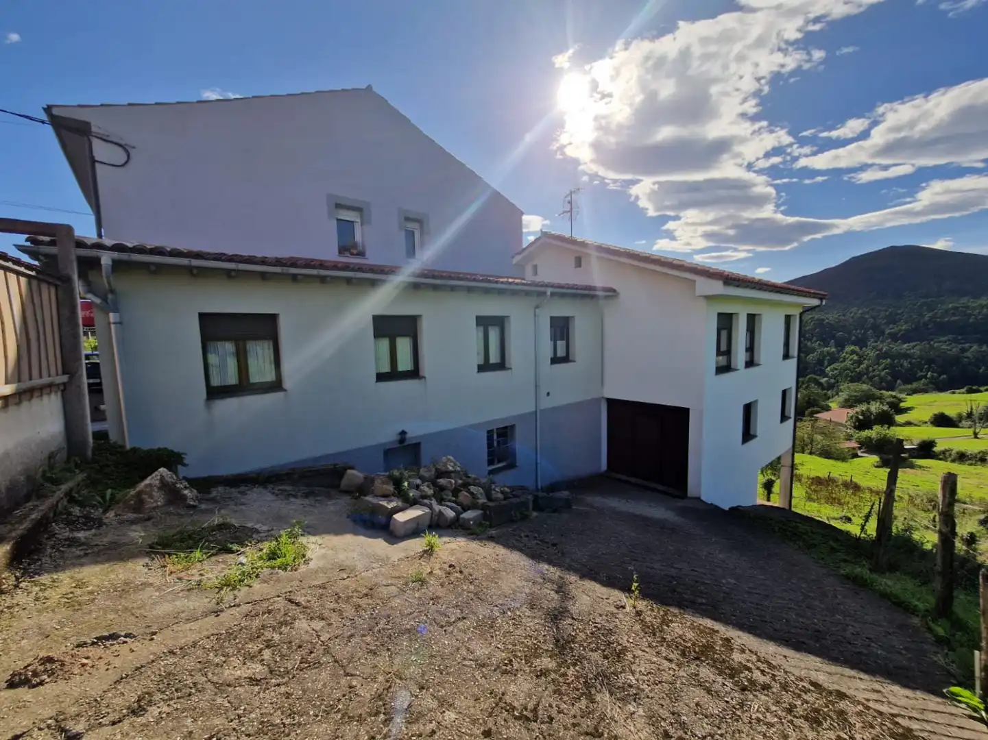 Vista exterior de Casa o chalet en venta en Illas con Calefacción y Trastero