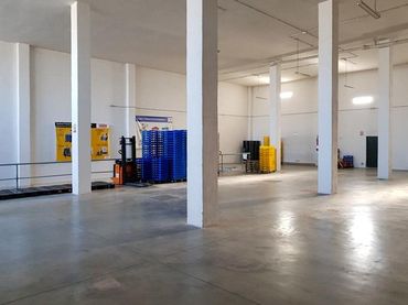Nave industrielle à vendre à Avenida del Peronne