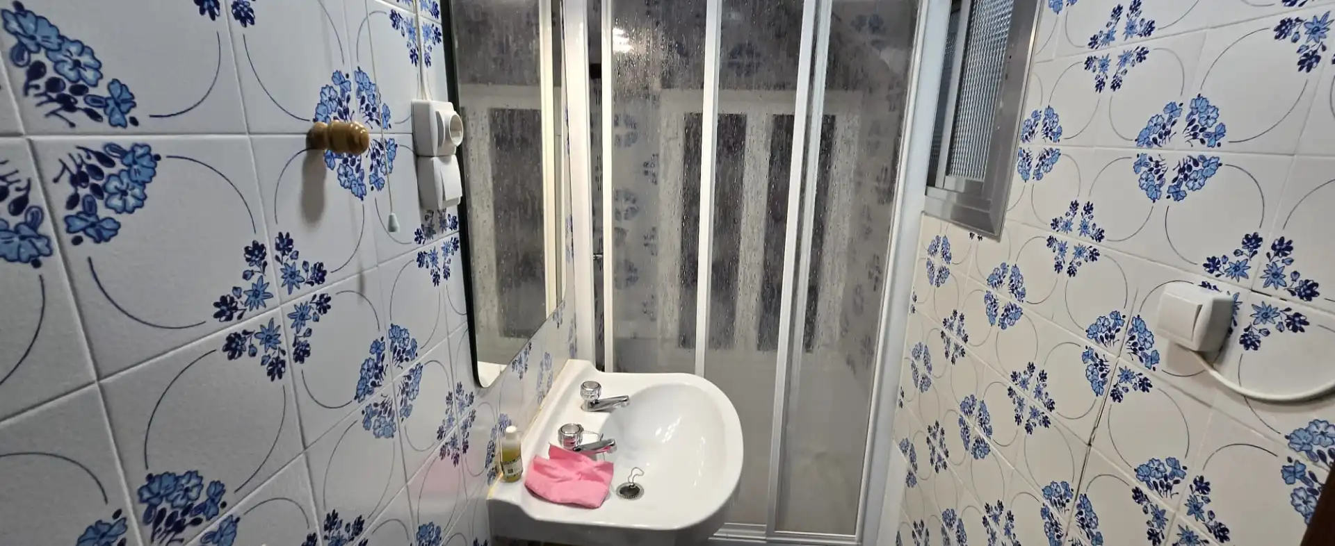 Bathroom of Houses for sale in Córdoba  with Air Conditioner, Heating and Furnished