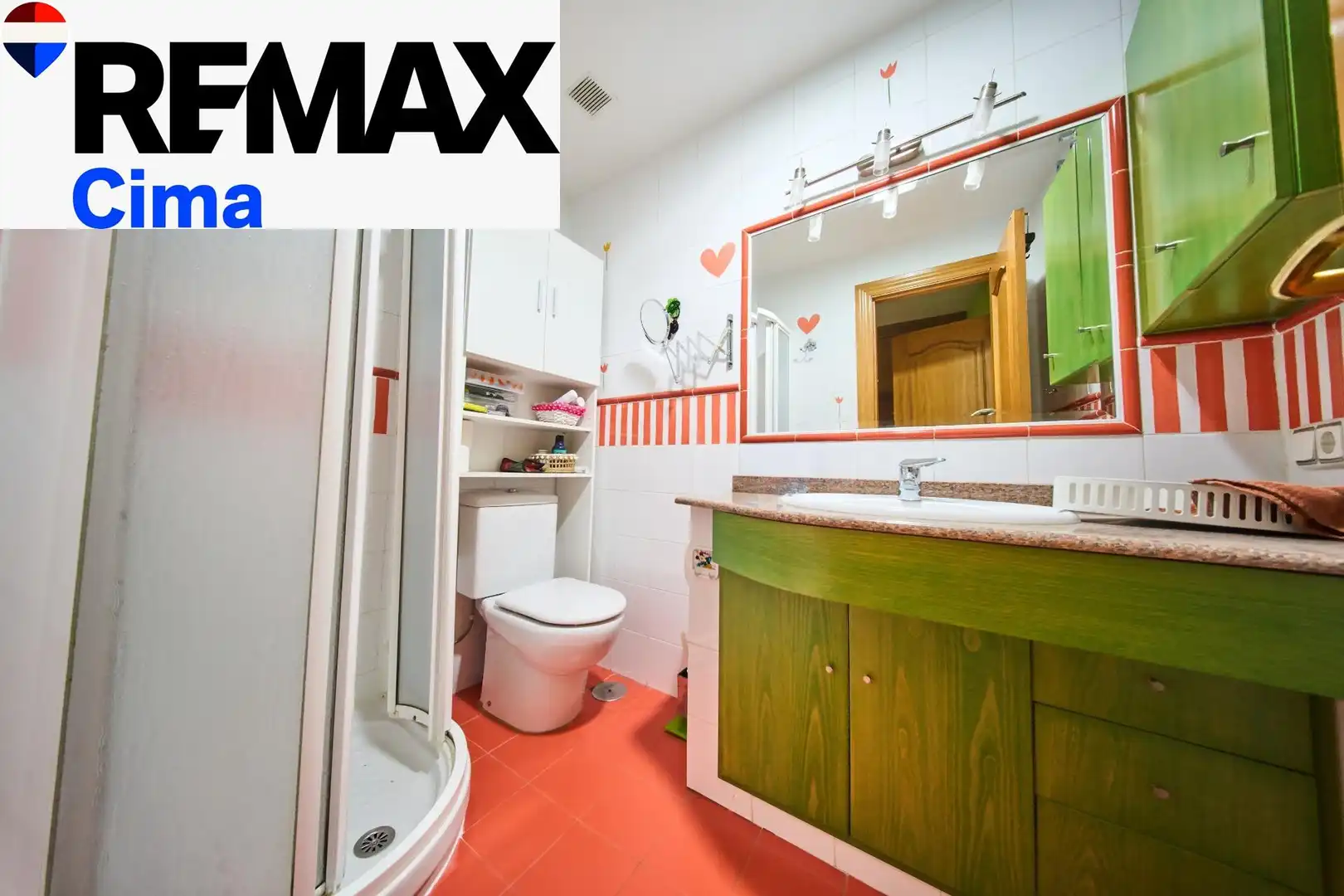 Baño de Piso en venta en Baza, Granada