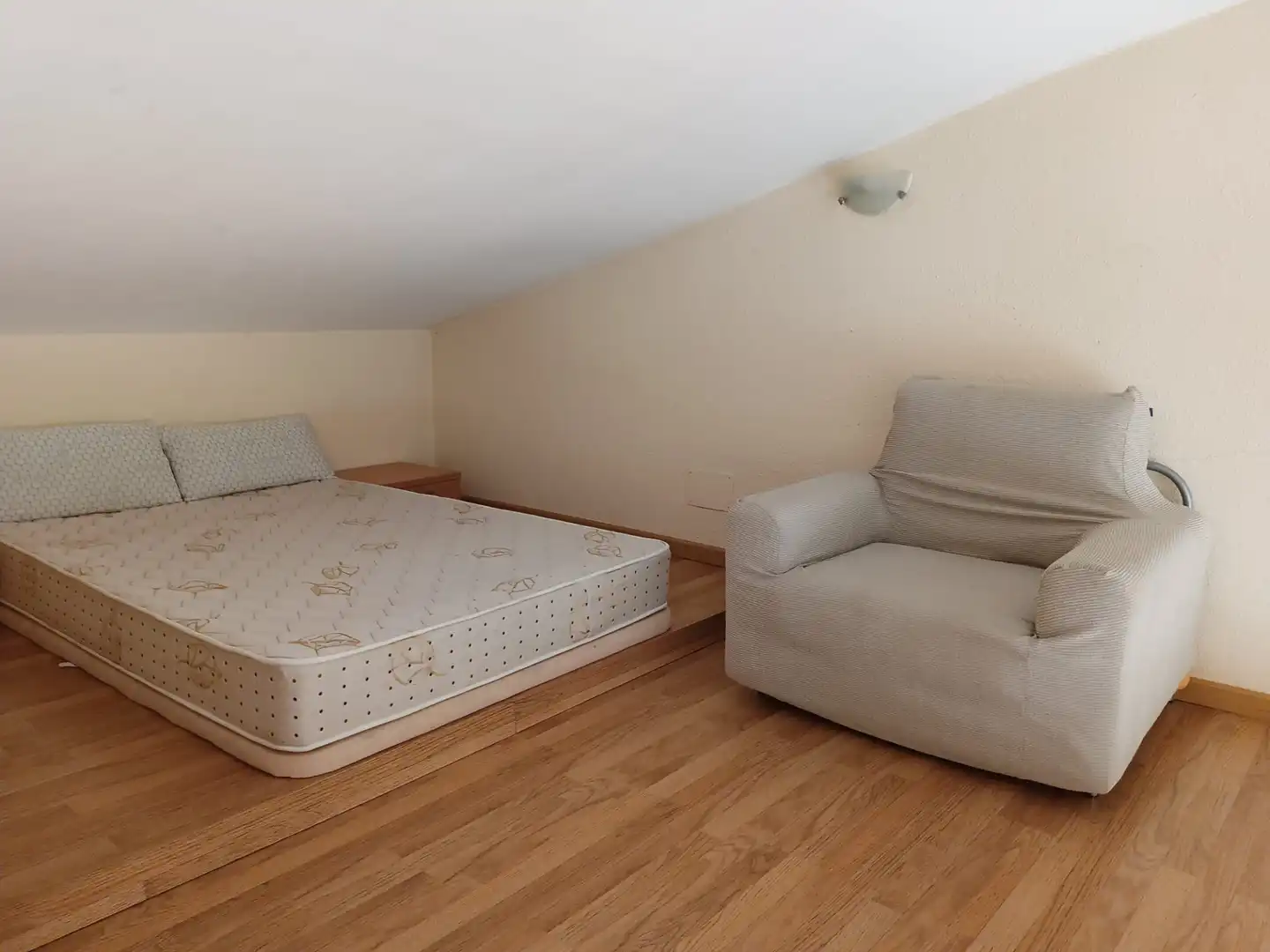 Habitación de Ático de alquiler en Blanes con Terraza, Amueblado y Lavadora