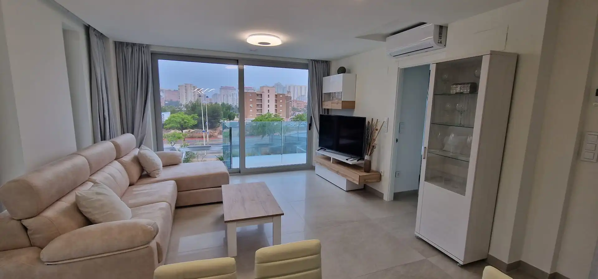 Sala d'estar de Apartament en venda en Finestrat amb Aire condicionat, Calefacció i Jardí privat