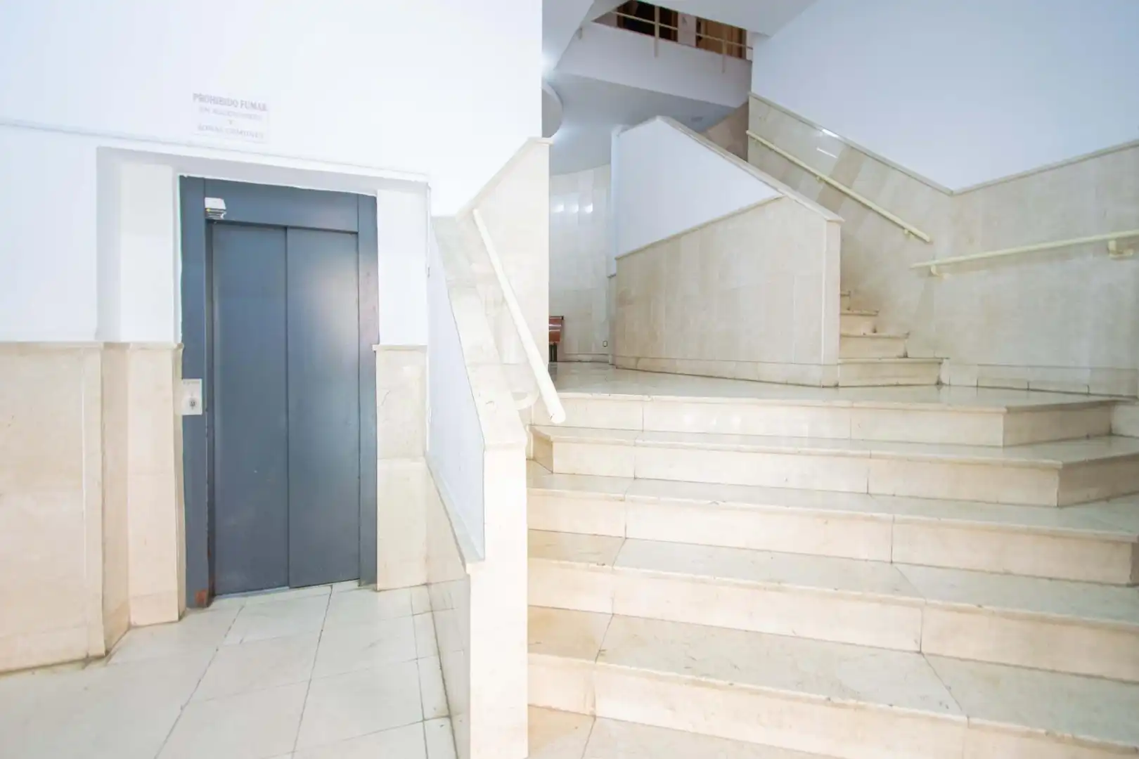 Flat for sale in Avenida ALCALDE LUIS URUÑUELA, Urbadiez - Entrepuentes