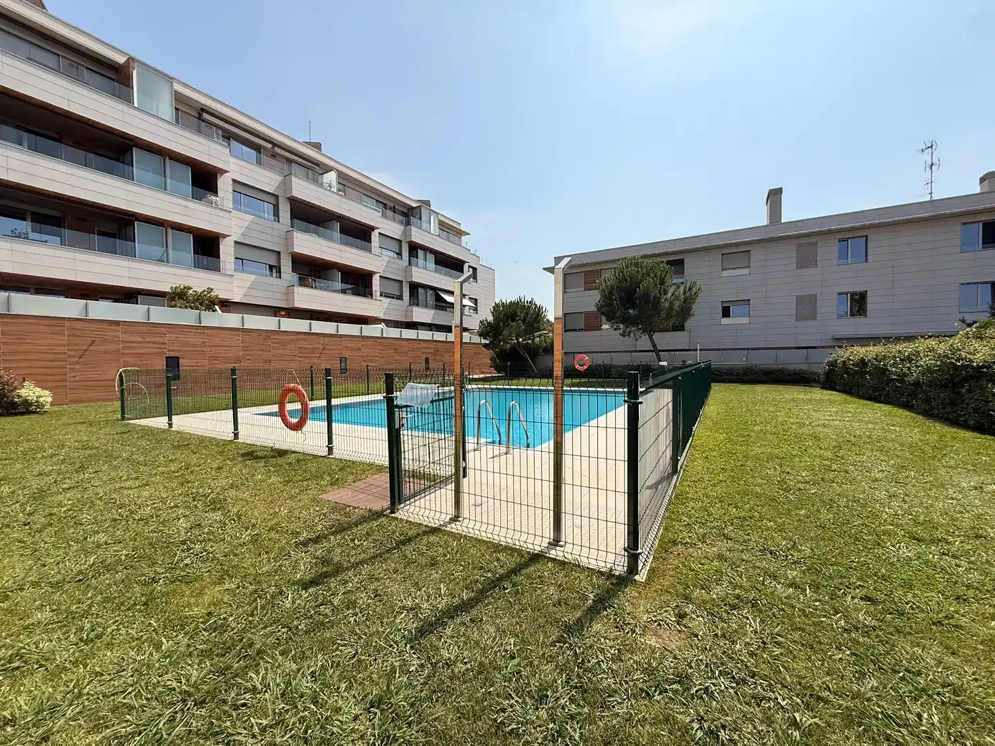 Piscina de Pis en venda en Sopela amb Piscina i Balcó