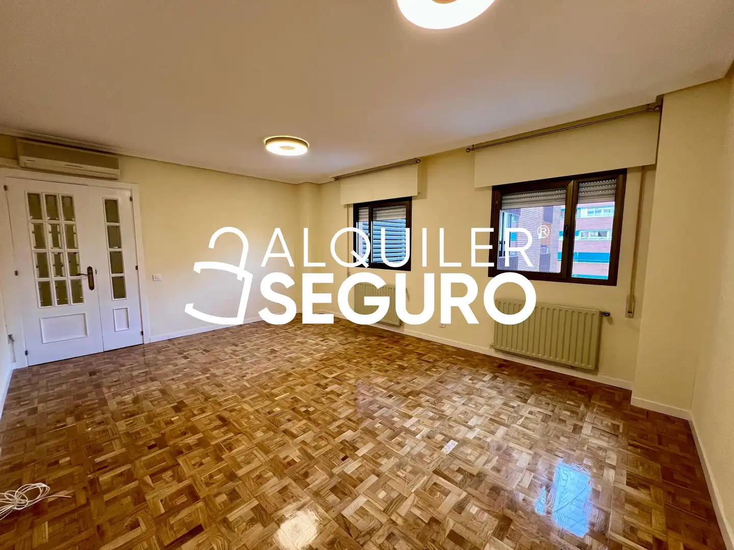 Bedroom of Flat for rent in Madrid  with Air Conditioner, Heating and Terrace