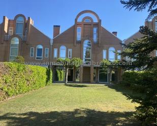 Vista exterior de Casa o xalet en venda en  Logroño amb Aire condicionat i Terrassa