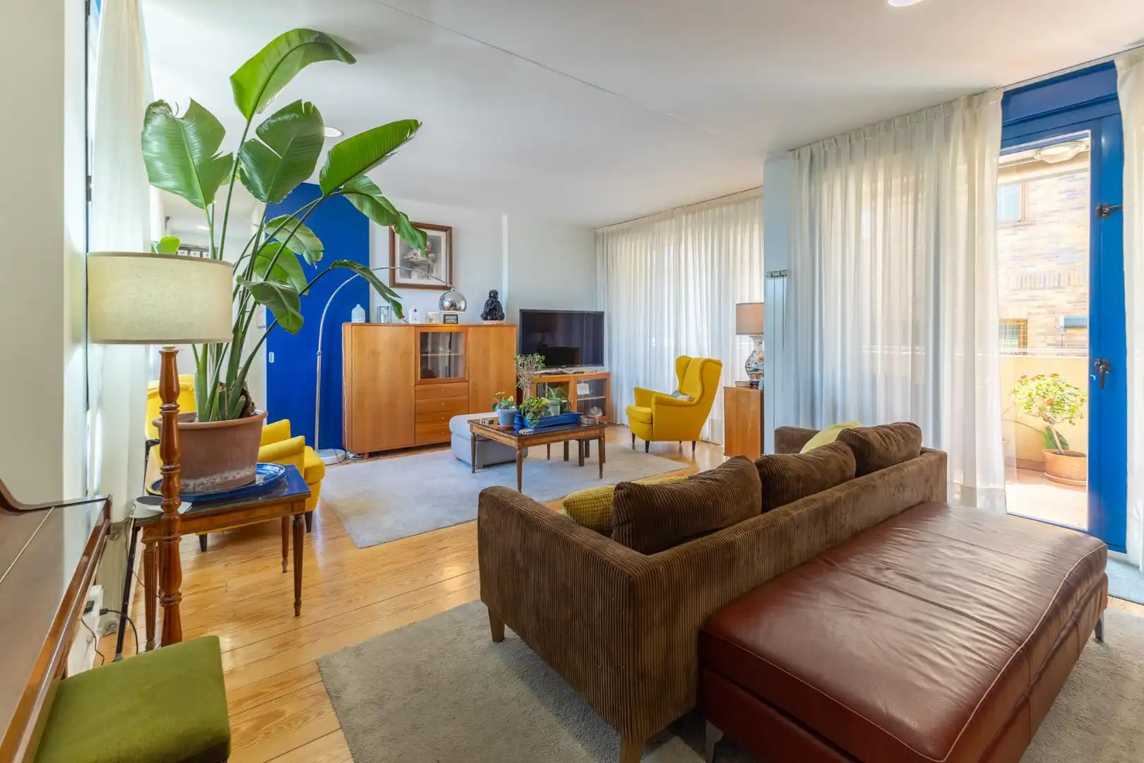 Sala d'estar de Casa o xalet en venda en Madrid amb Aire condicionat, Calefacció i Jardí privat