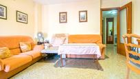 Living room of Flat for sale in  Sevilla Capital  with Air Conditioner and Terrace