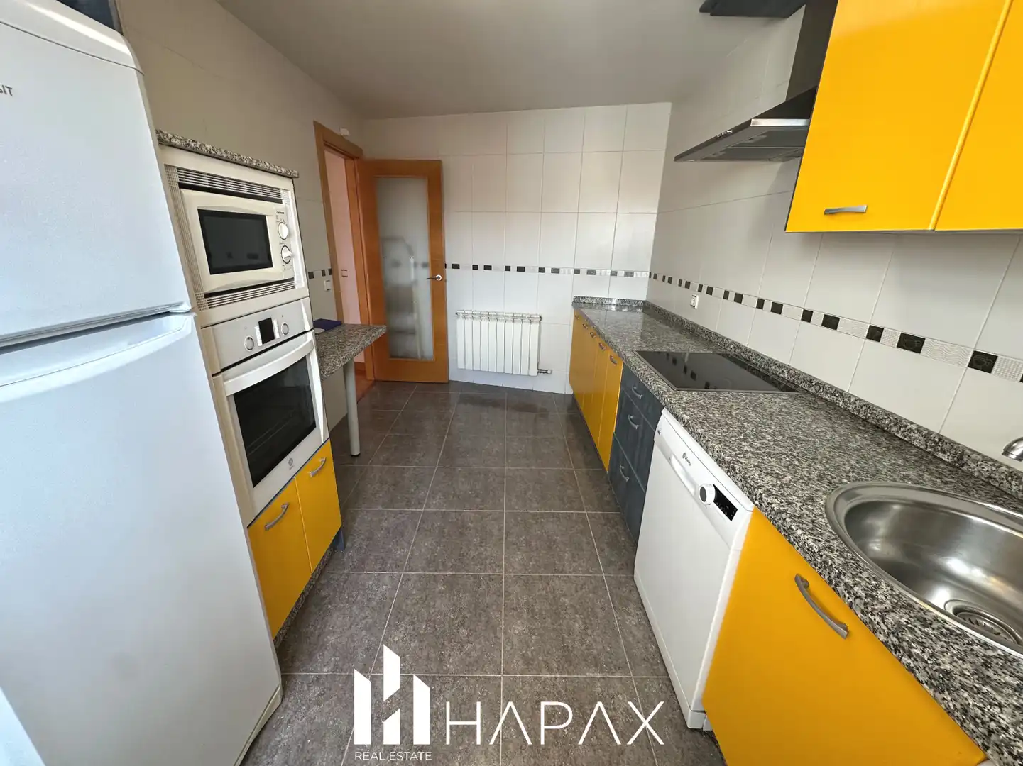 Cocina de Piso en venta en Villares de la Reina con Calefacción