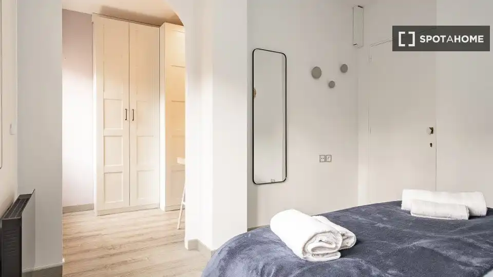 Room in Centre - Estació