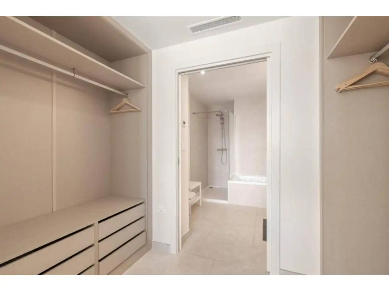 Baño de Ático en venta en Mijas con Aire acondicionado, Terraza y Trastero