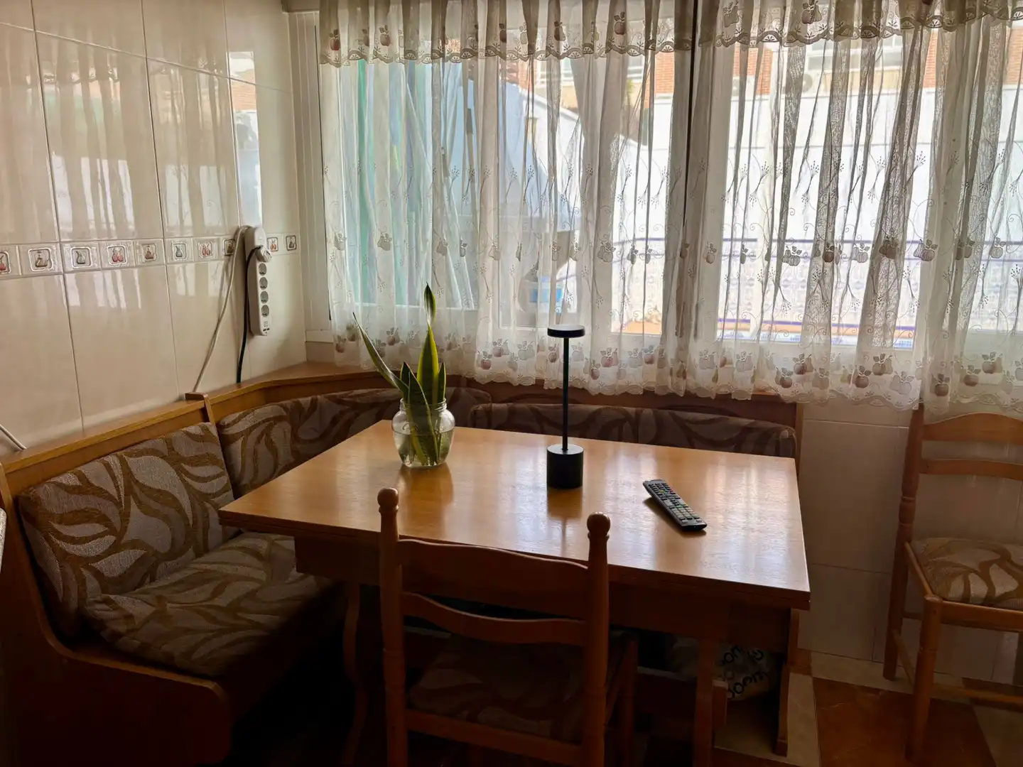 Comedor de Casa adosada en venta en Parla con Aire acondicionado, Calefacción y Jardín privado