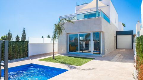 Foto 3 de Casa o chalet en venta en Calle Calle Maestro Francisco Chumilla, Las Lomas de Rame - Bahía Bella, Los Alcázares