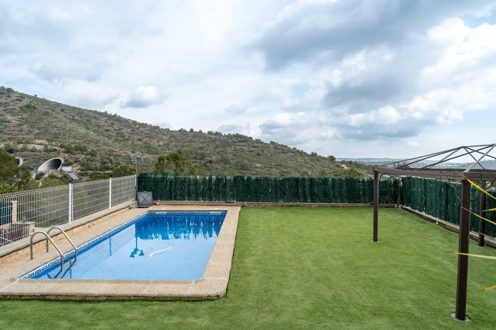 Piscina de Casa o xalet en venda en El Vendrell amb Calefacció, Jardí privat i Terrassa