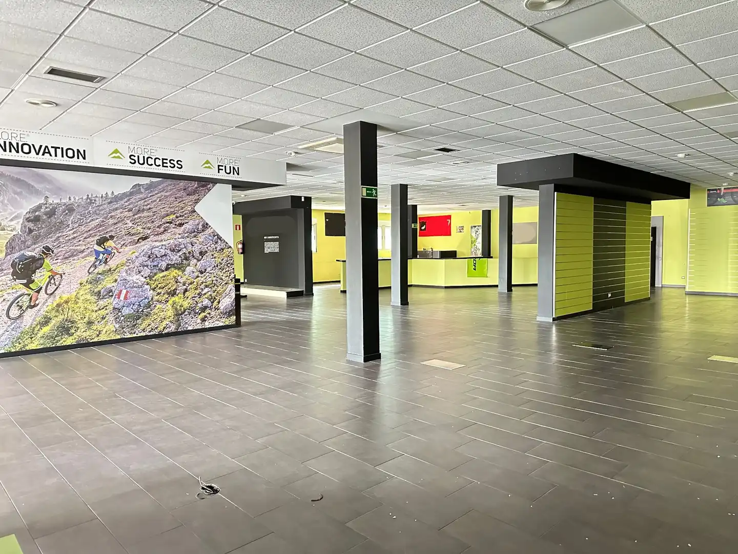 Local comercial de lloguer a Maliaño, imagen 4