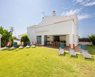 Garden of House or chalet to rent in El Vendrell  with Air Conditioner, Heating and Furnished