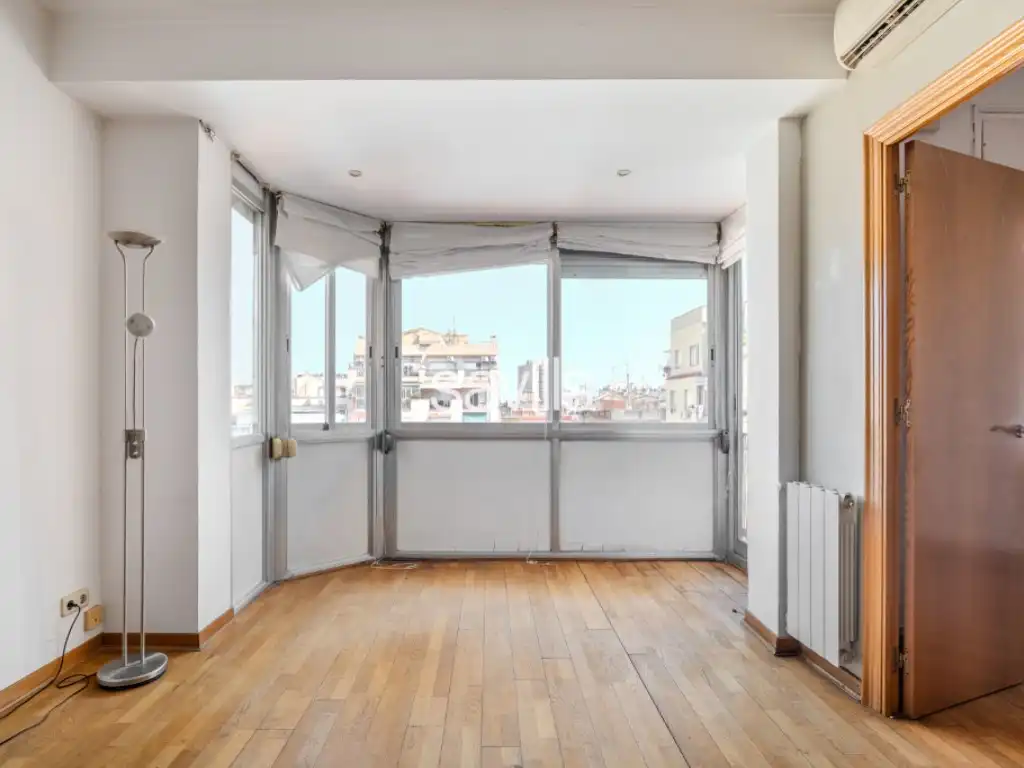 Apartament amb terrassa en venda a Eixample, imagen 6