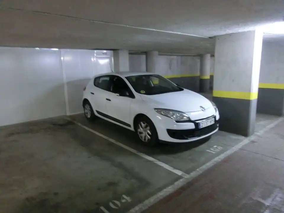 Aparcament de Garatge de lloguer en  Valencia Capital