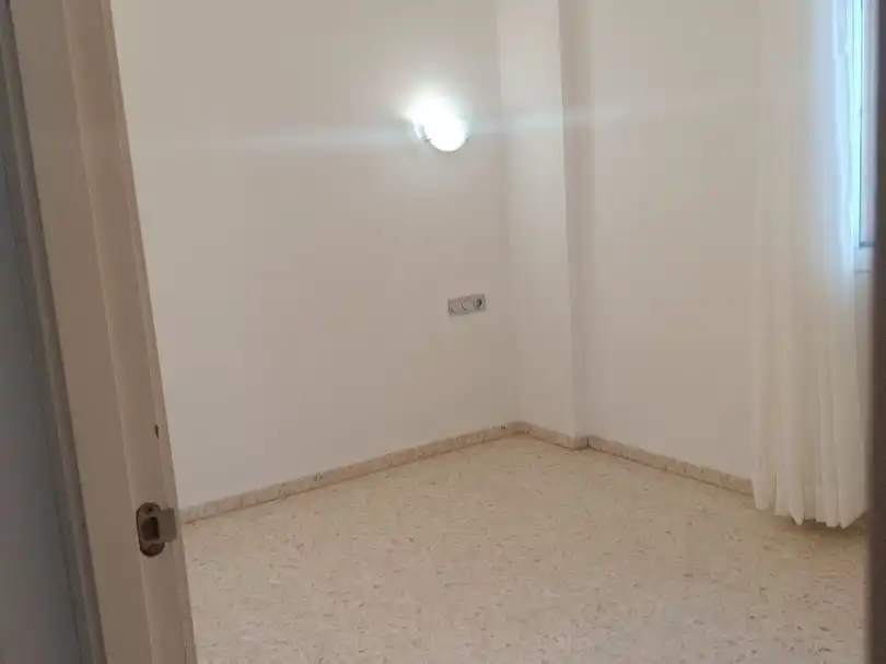 Wohnung zur Miete in Sevilla mit Klimaanlage, Waschmaschine und Mikrowelle