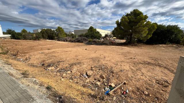 Terreno industrial en Venta en Enganxador dels quintos en L'Ametlla de Mar pueblo