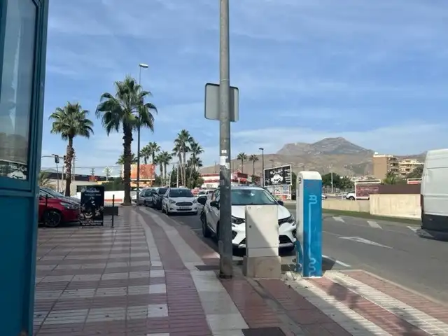 Parking de Local en venta en Finestrat