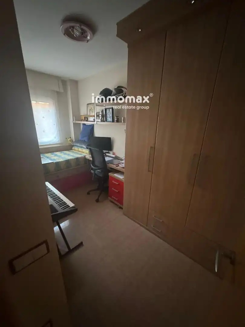 Habitación de Piso en venta en Ripollet con Aire acondicionado, Calefacción y Terraza